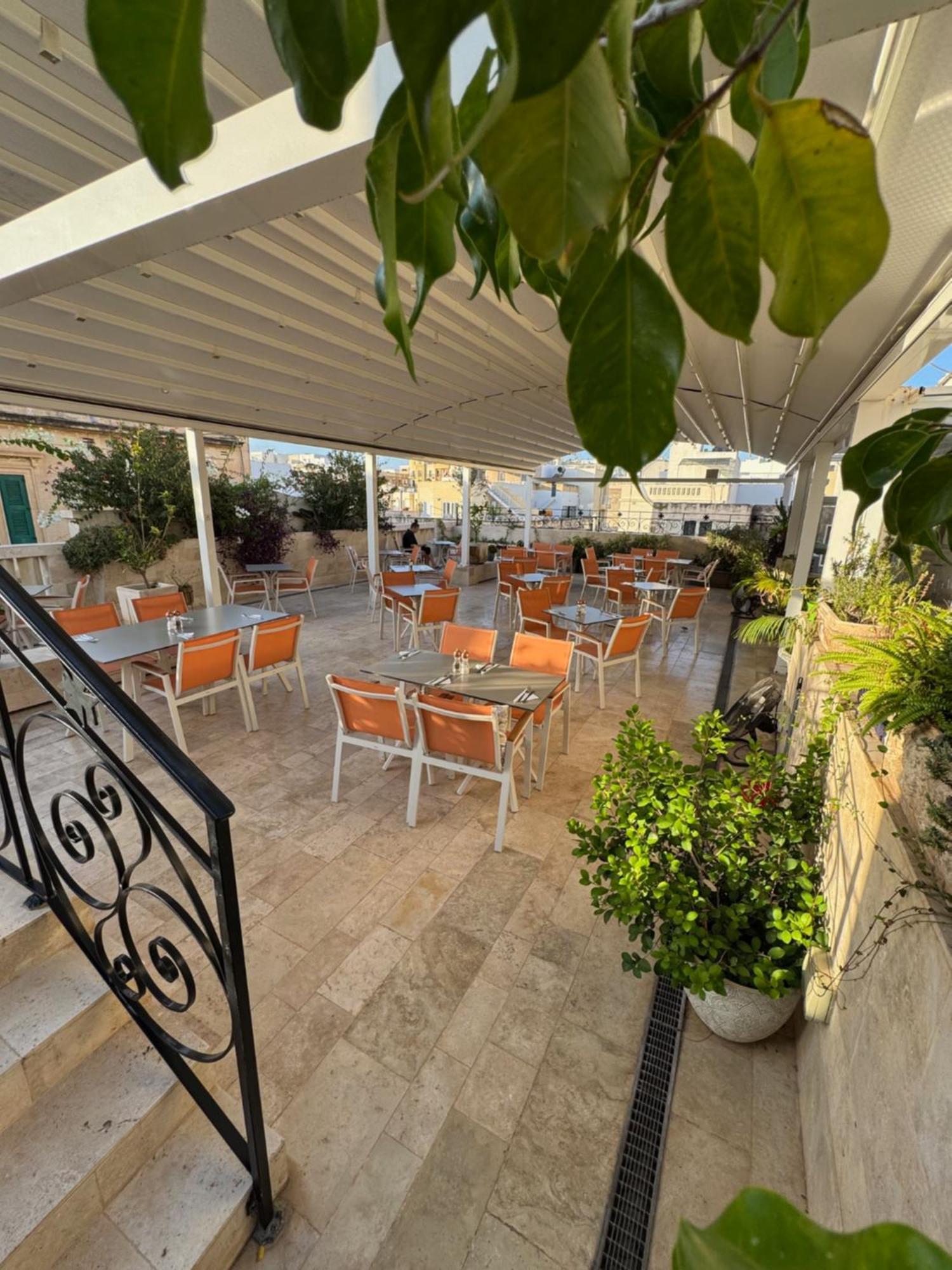 The Maltese Sun Hotell Sliema Eksteriør bilde